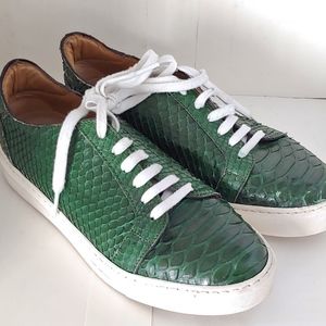Lukure sneakers snake skin green women's size 8